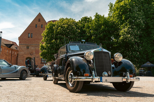 Black Mercedes-Benz 170 S Cabriolet at Berlin Oldtimer Exhibition