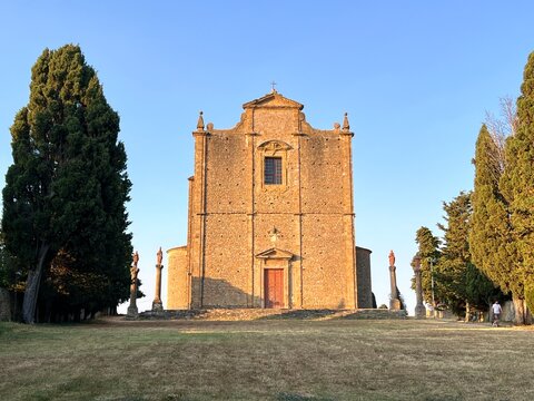 Volterra village The Church of Santi Giusto e Clemente is a Roman Catholic church in Volterra, Tuscany, Italy.