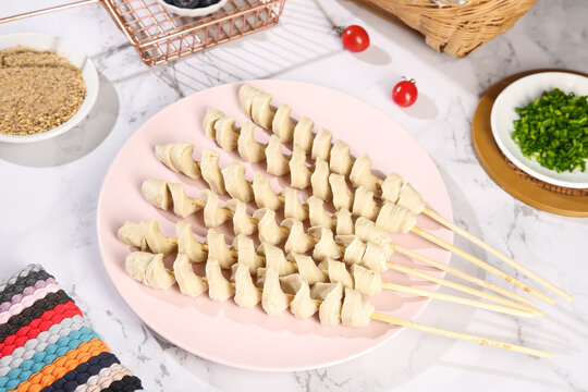 Homemade Gluten-Free Dough Skewers on Pink Plate - Traditional Henan Style Raw Food Preparation