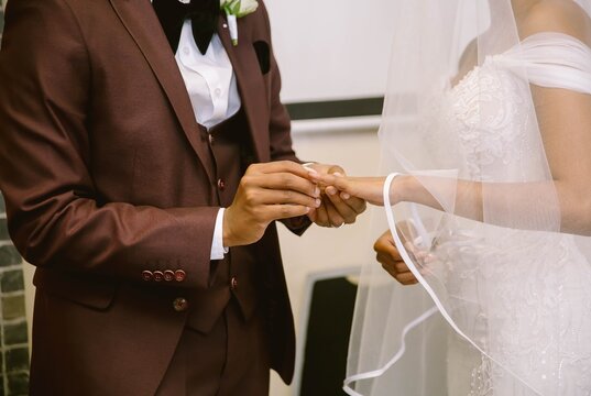 Couples Getting Engaged or Wed