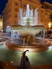 Artesian Fountain in Timisoara, România © Mircea Costina