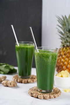 cocktail with kiwi and lemon pineapple