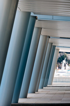 Rhythm in Blue, Modern Colonnade