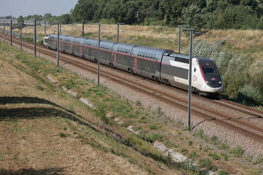 France &ndash; juillet 2026 : TGV INOUI de la SNCF sur la LGV SEA