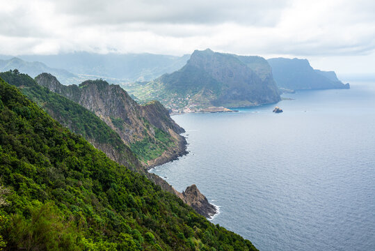Epic coastal panorama of cliffs, headlands and ocean on the Vereda do Larano, Madeira