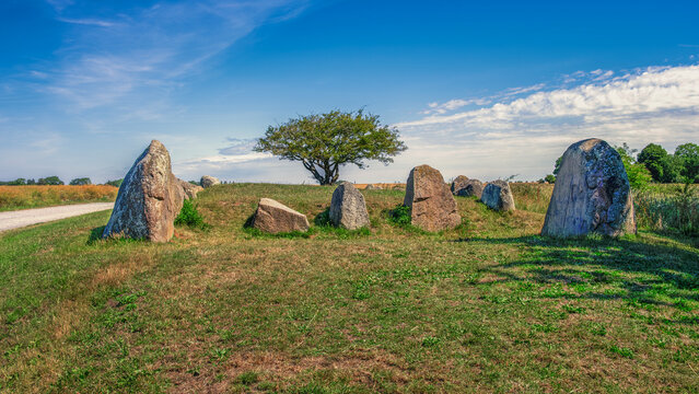 Dolmen Nobbin, Rugia Island	