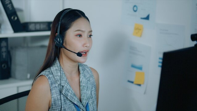 Online, conference, and remote scene featuring working and explaining in a contemporary setting, communication, consulting, briefing, employee, meeting, support, executive, seminar.