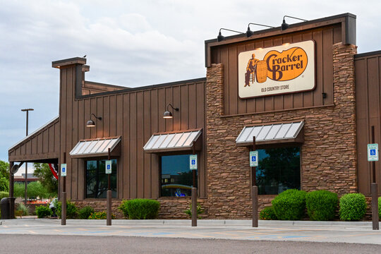 Cracker Barrel Old Country Store restaurant exterior, representing casual dining, American comfort food, and commercial restaurant operations