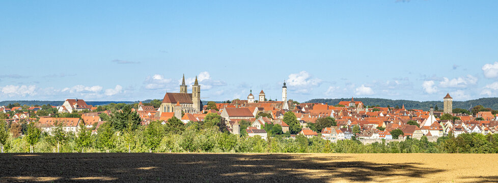 Rothenburg ob der Tauber Panorama: Altstadt mit St.-Jakobs-Kirche und Stadtmauern