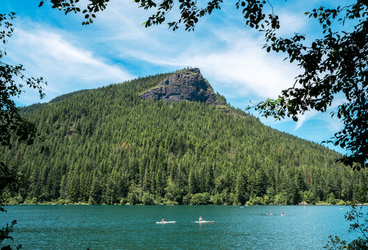 sup paddle on rattlesnake lake seattle washington