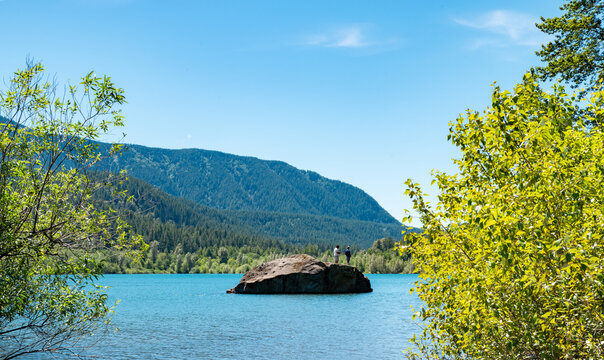 fishing on rattlesnake lake ledge trail in seattle washington