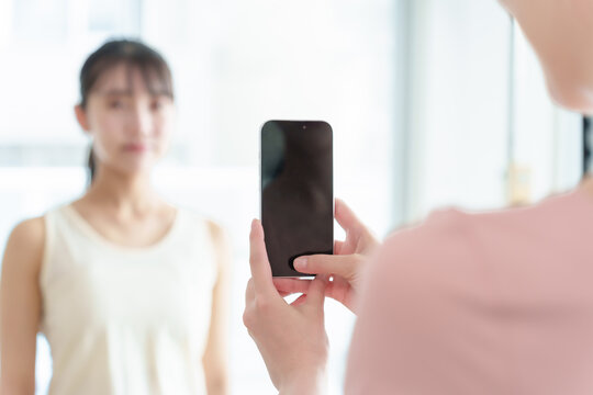 ピラティス　姿勢　撮影　スマートフォン