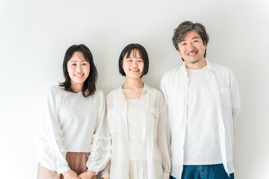 笑顔の仲良しで幸せな家族,ファミリー,親子