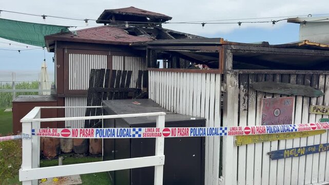 Beach bar in Spain sealed off by police due to a fire