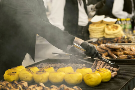 Christmas Market Grill with Romanian Bulz and Mici