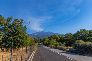 Fototapeta premium Scenic view of Mount Etna