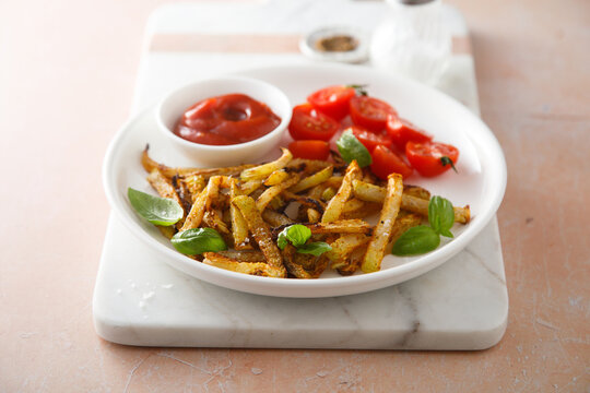 Roasted parsnip with tomato sauce