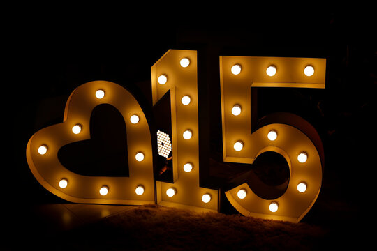 Illuminated marquee number 15 led sign for quinceanera debutante birthday party decoration