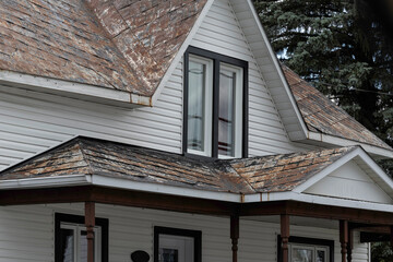 Obraz premium Badly damaged metal rooftops