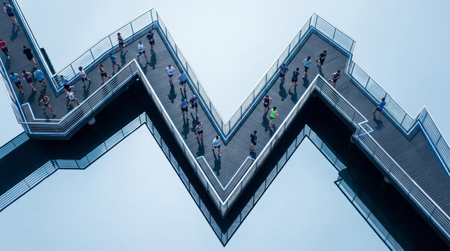 Runners Training on Modern Geometric Architecture Platforms