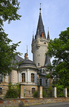 Bożk&oacute;w Castle is a castle founded in the 16th century in the Polish village of Bożk&oacute;w in the Lower Silesian Voivodeship, Poland