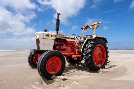 Wijk aan Zee, Netherlands - June 4, 2026: vintage David Brown 885 tractor parked on a sandy beach
