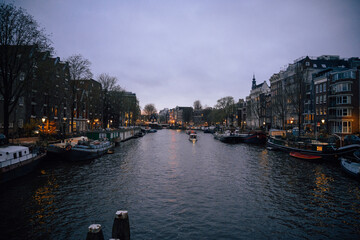 Fototapeta premium amsterdam canal at night