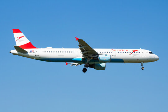 Austrian Airlines Airbus A321 (OE-LBD) on landing approach at Vienna Airport on May 13, 2018 in Vienna, Austria