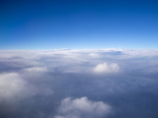 Fototapeta premium Minimalist Cloudscape Above the Horizon