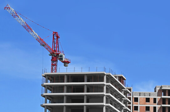 Residential construction from reinforced monolith concrete