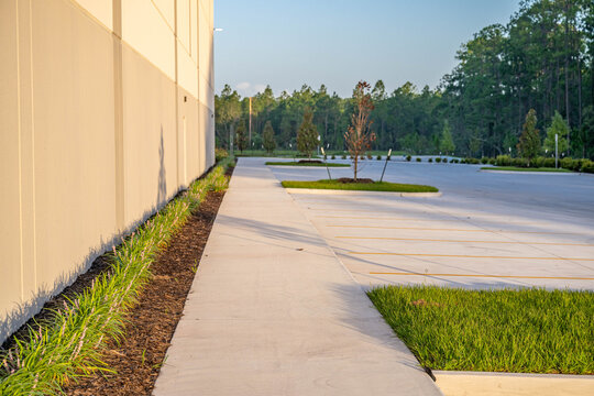 commercial warehousecommercial, warehouse, building, architecture, house, hotel, construction, sky, city, office, tree, residential, palm, estate, garden, residence, window, property, buildings, condo