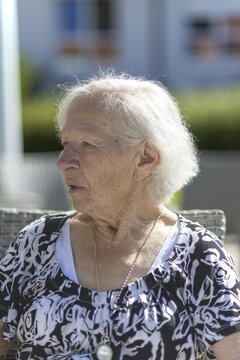 Thoughtful 86-year-old woman, retirement home, Jettingen, Baden-W&uuml;rttemberg, Germany