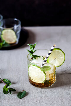 Mojito with brown sugar, lime and mint