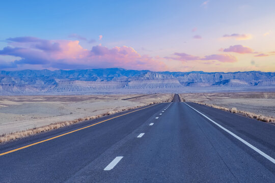 road through the mountains