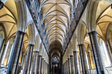 Obraz premium Indoor view of Salisbury Cathedral interior with Gothic Vaulted Ceiling in Salisbury, England, UK