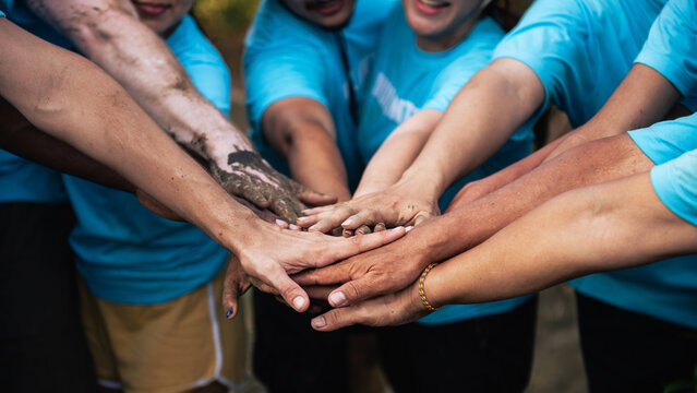 Volunteer Teamwork Supporting Environmental Campaign And Community Conservation During World Environment Day Sustainability Activities