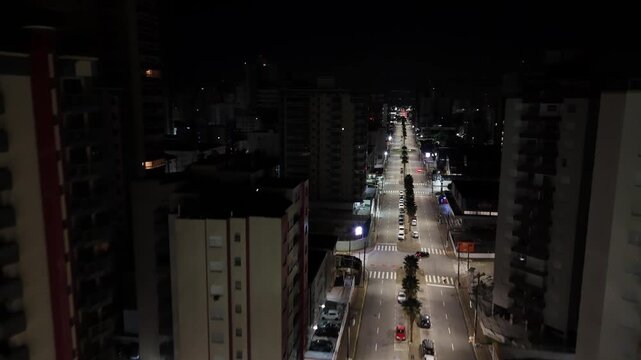 PRAIA GRANDE HORIZ - AV GUILHERMINA A NOITE