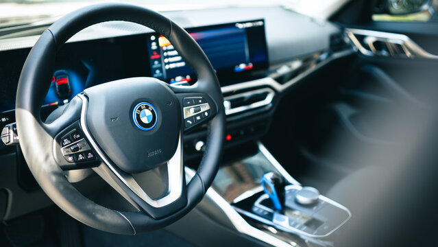 BMW i4 Fahrzeugdetails &ndash; Interieur und Karosserie