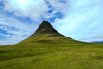 kirkjufell © Retro-Ninja