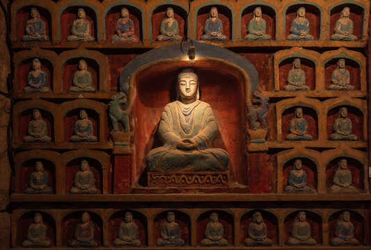 Jinan Qianfoshan Four Caves Myriad Images Grotto Buddha Statues