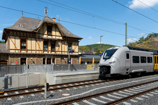 Wiederer&ouml;ffnung/Neubau der von der Ahrtal-Flutkatastrophe 2021 zerst&ouml;rten Bahnstrecke Remagen-Ahrtal, hier am Bahnhof Altenahr