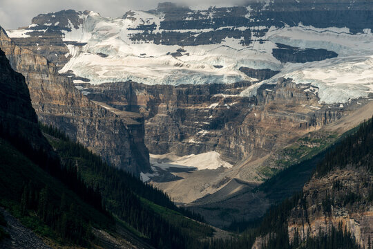 Canada, Alberta, Banff National Park, Lake Louise.  The mighty Mount Victoria, and the Victoria Glacier at the end of Lake Louise.  