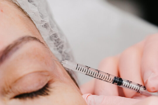 Close de jeringa en botox 