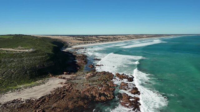 Daly Head Road Beach, White Hut, Yorke Peninsula, South Australia &ndash; 4K aerial drone view of pristine beach, sand dunes and Southern Ocean coastline near Dhilba Guuranda&ndash;Innes National Park