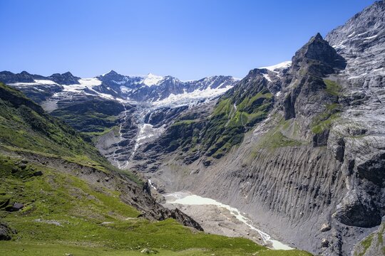 Glaciated mountain peaks, mountain landscape with Grindelwald-Fiescherfirn glacier, Bernese Alps, Bernese Oberland, Switzerland