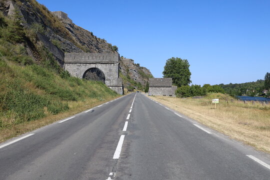 La porte de France, ancienne porte de ville, ville de Givet, d&eacute;partement des Ardennes, France