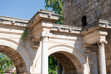 Fototapeta premium Hadrian Gate Triple Arch with Corinthian Columns at Antalya Kaleici