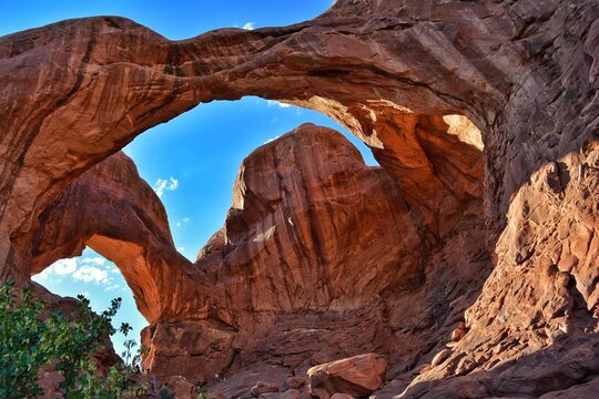 Triple arco en Parque Nacional Arches, Utah