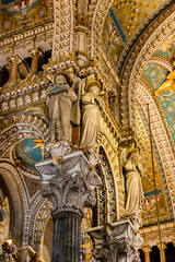 Obraz premium La Basilique Notre-Dame-de-Fourvière de Lyon en France