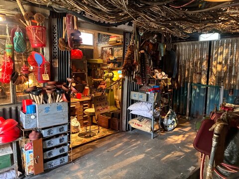 kowloon walled city